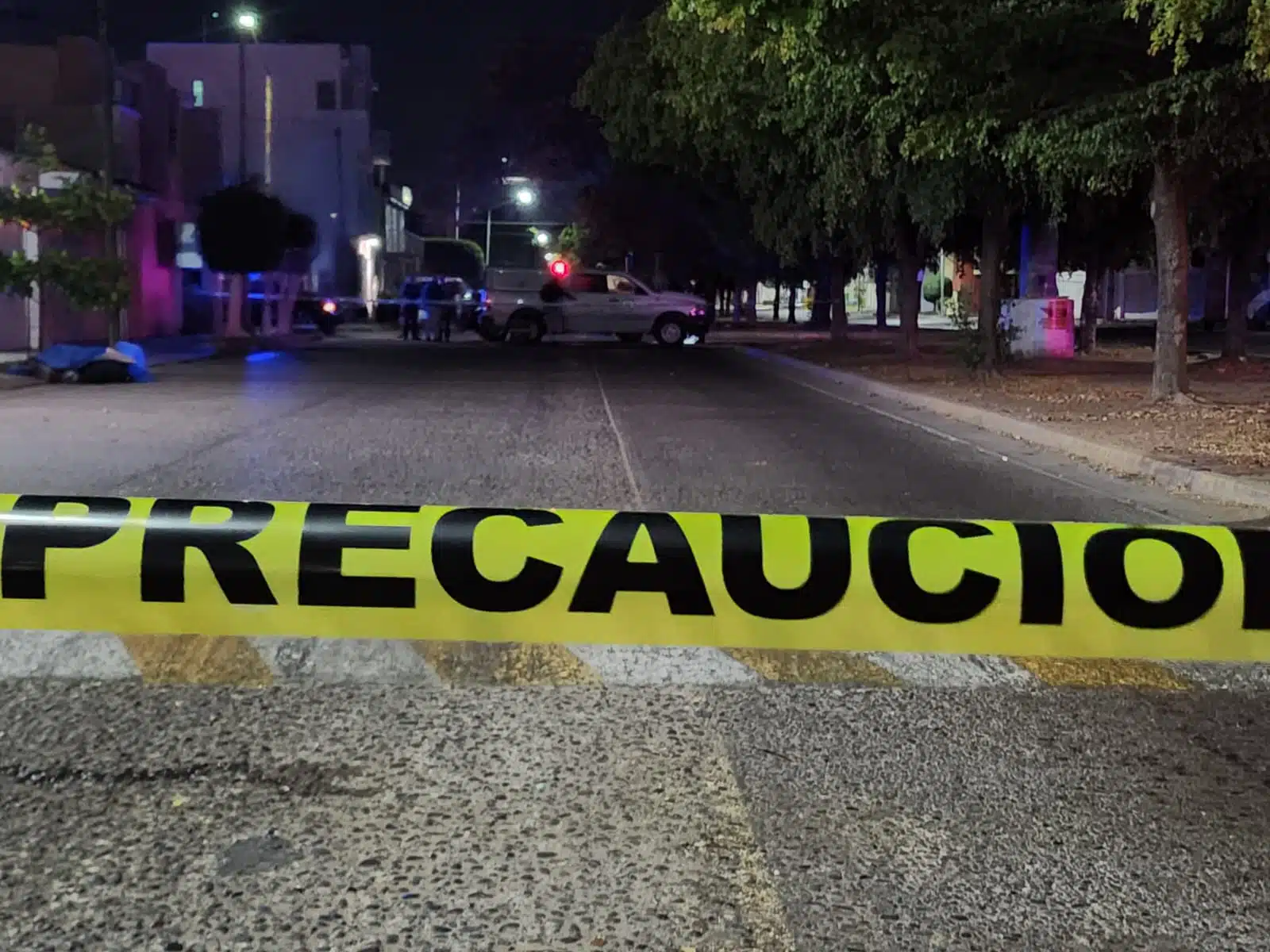 policía de investigación muertos culiacán la campiña encobijados narco manta (1)