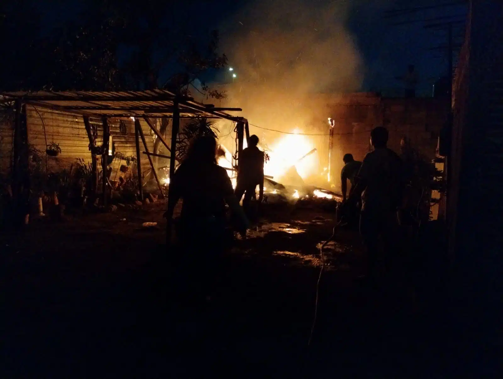 vivienda en llamas culiacán chulavista