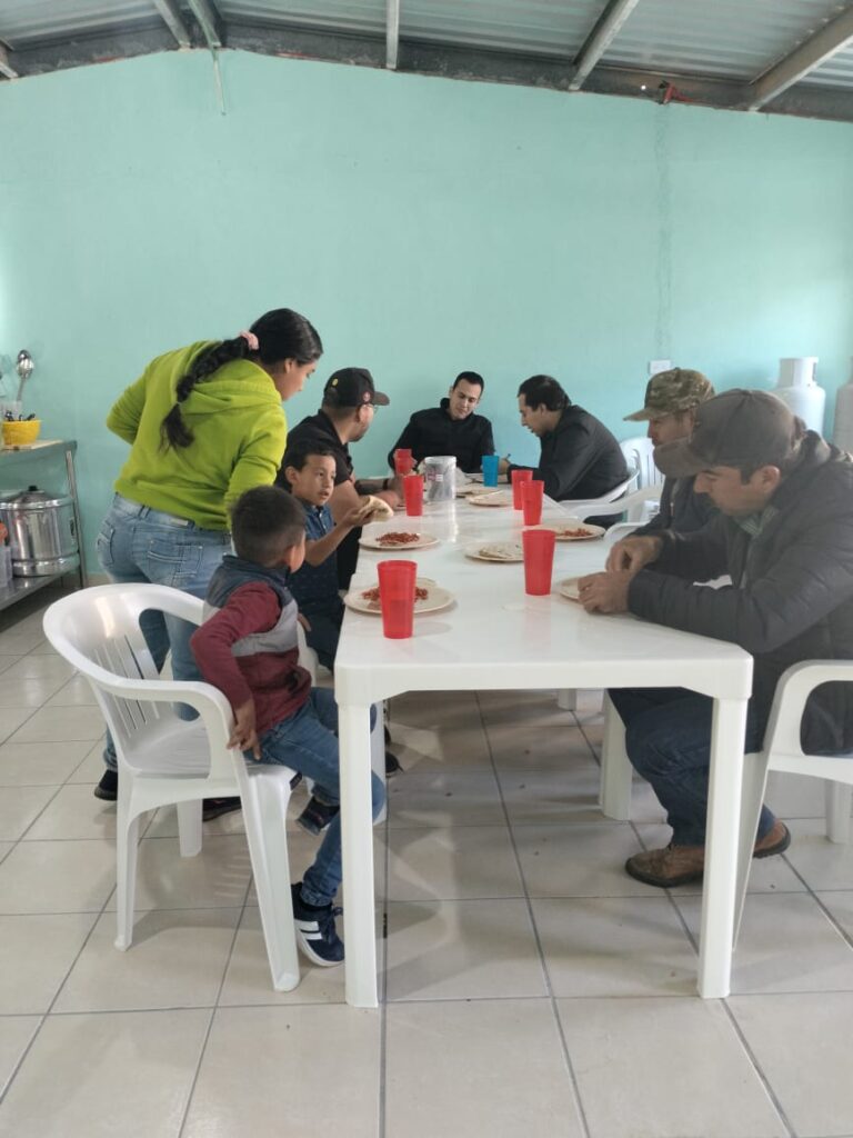 Abren comedor comunitario para estudiantes en El Reparo de la Sidra, Choix