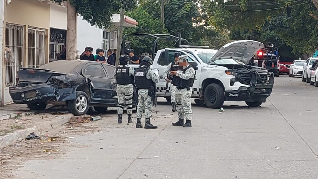 Personal de la Guardia Nacional que se vio involucrado en el choque múltiple.