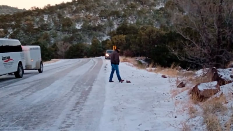 Activan refugios y suspenden clases ante tormenta invernal en Chihuahua