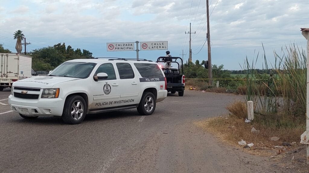 Amarrado de las manos con una soga localizan a un hombre asesinado en la carretera Culiacán-Eldorado