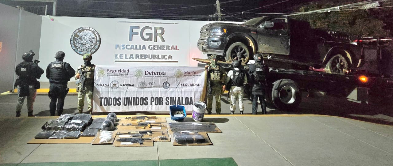 Aseguran vehículos, equipo y presunta droga, Culiacán