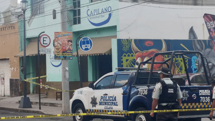 Ataque armado en bar de Celaya deja cinco muertos, incluyendo a un paramédico