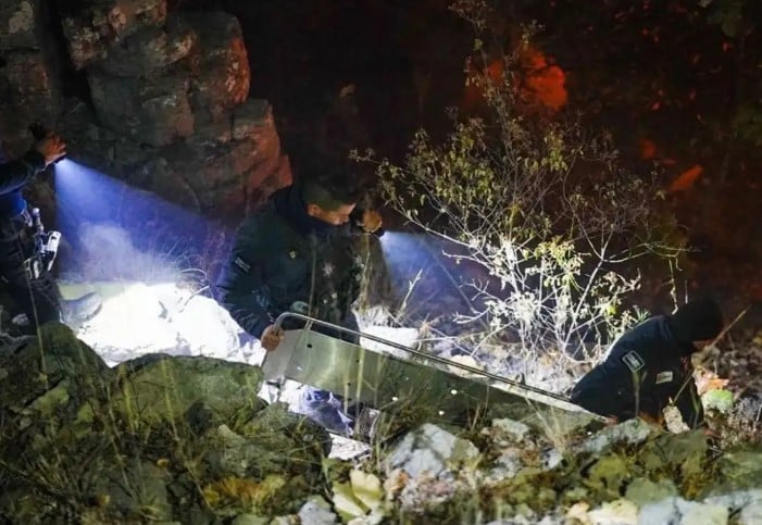 Avioneta accidentada en Nayarit chocó contra muro de piedra antes de su explosión: Fiscalía