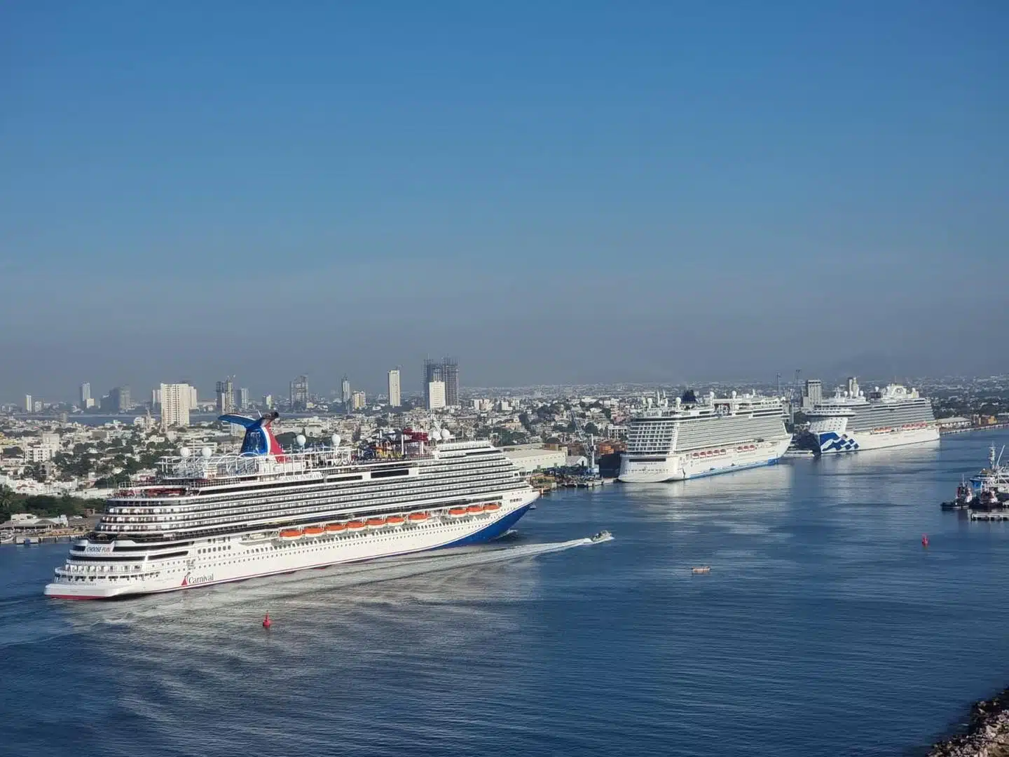 CRUCEROS MAZATLÁN TURISMO