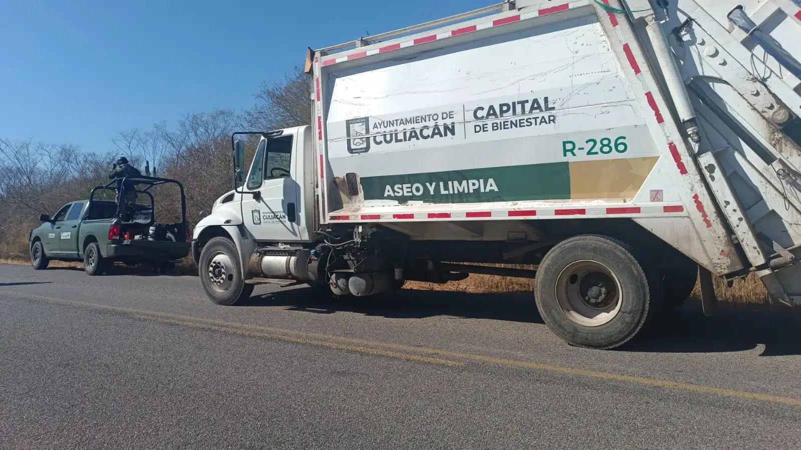 Camión recolector de basura que fue robado de la colonia Bicentenario.