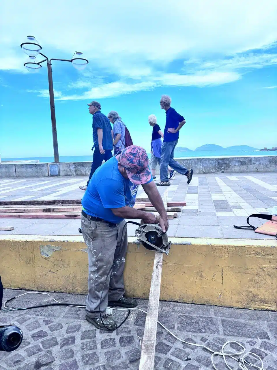 Trabajos de carpintería en Olas Altas.