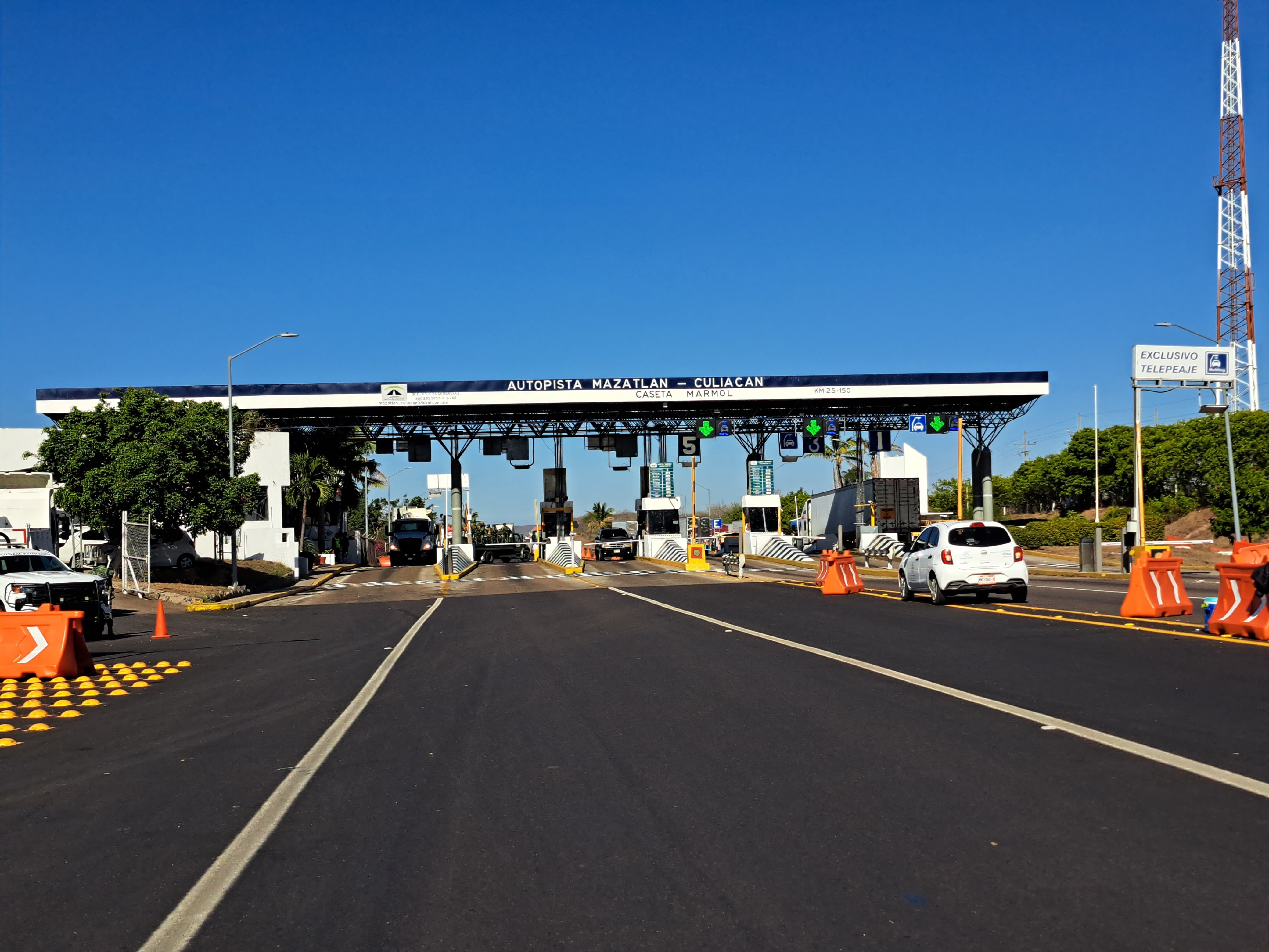 Caseta de la Autopista Mazatlán-Culiacán en Sinaloa