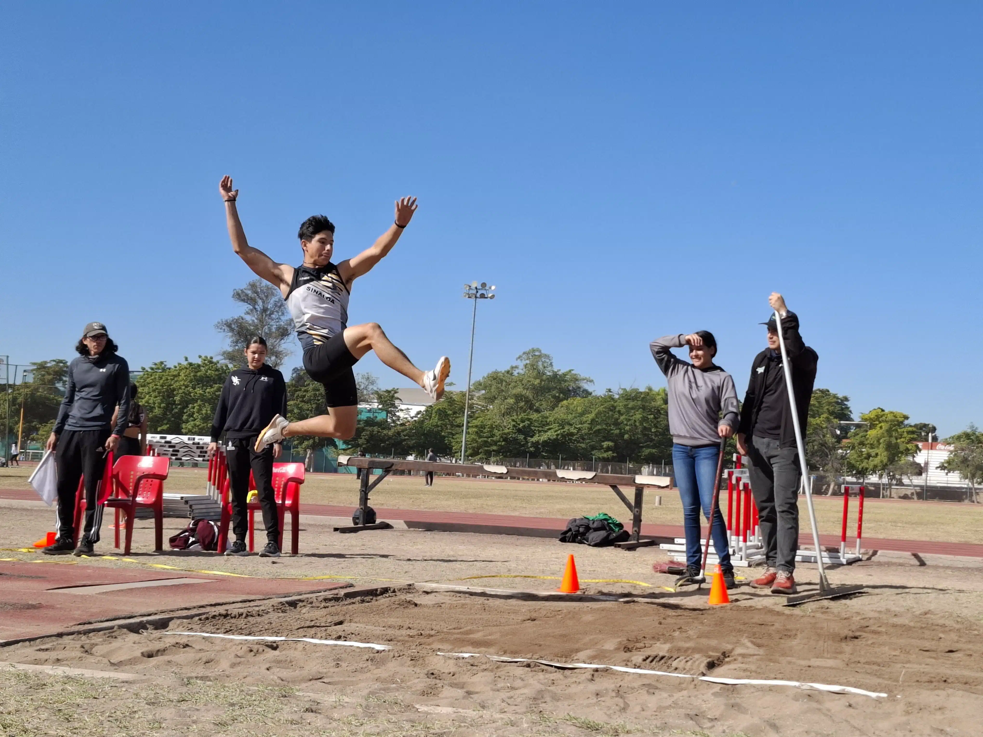 Clasificatorias zonales de atletismo en Los Mochis.