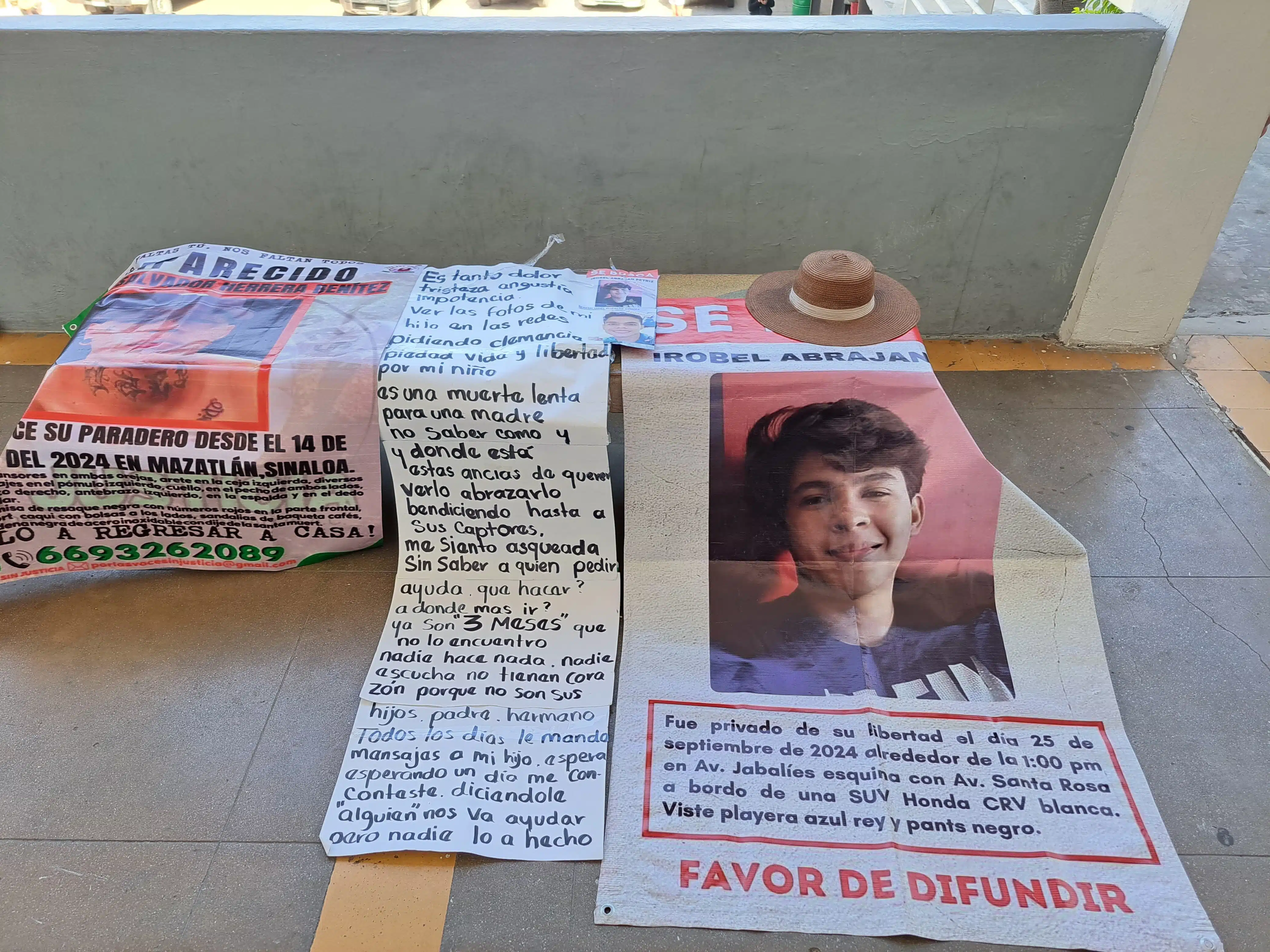 Carteles de búsqueda de desaparecidos