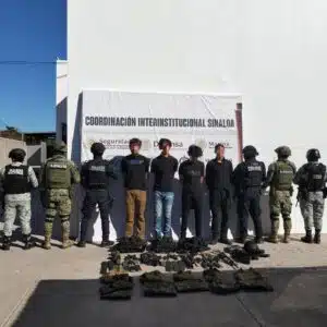 Confirman 4 detenidos en Culiacán; les aseguran armas, granada y equipo táctico