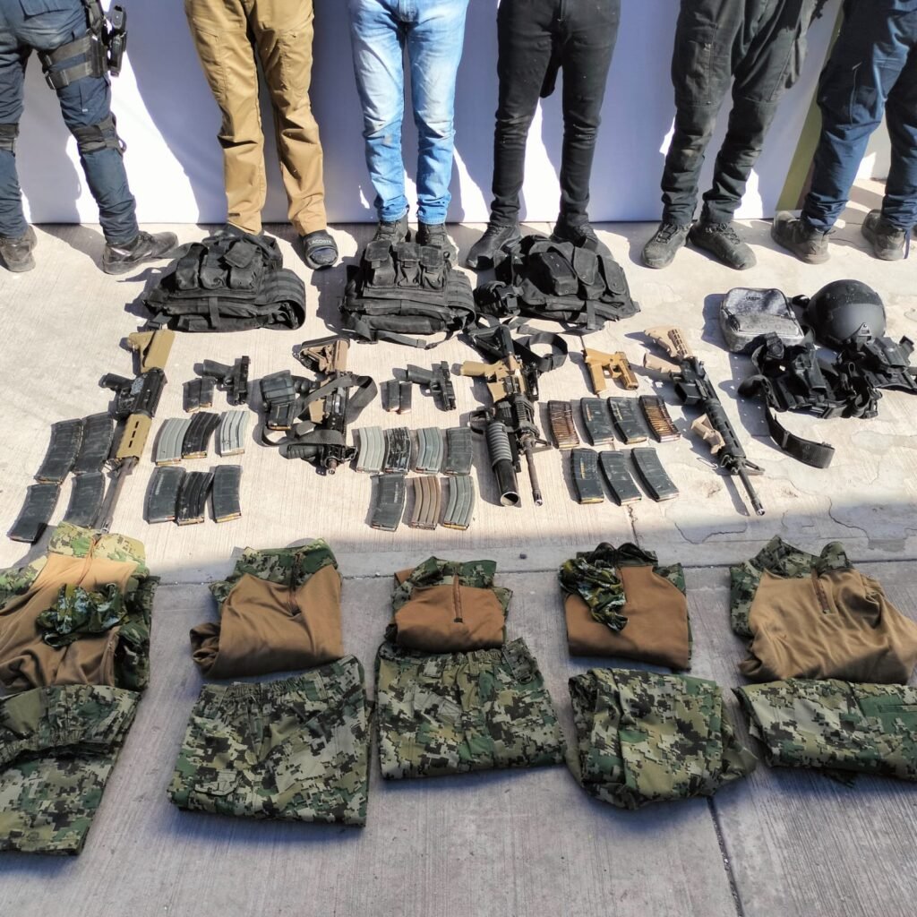 Confirman 4 detenidos en Culiacán; les aseguran armas, granada y equipo táctico