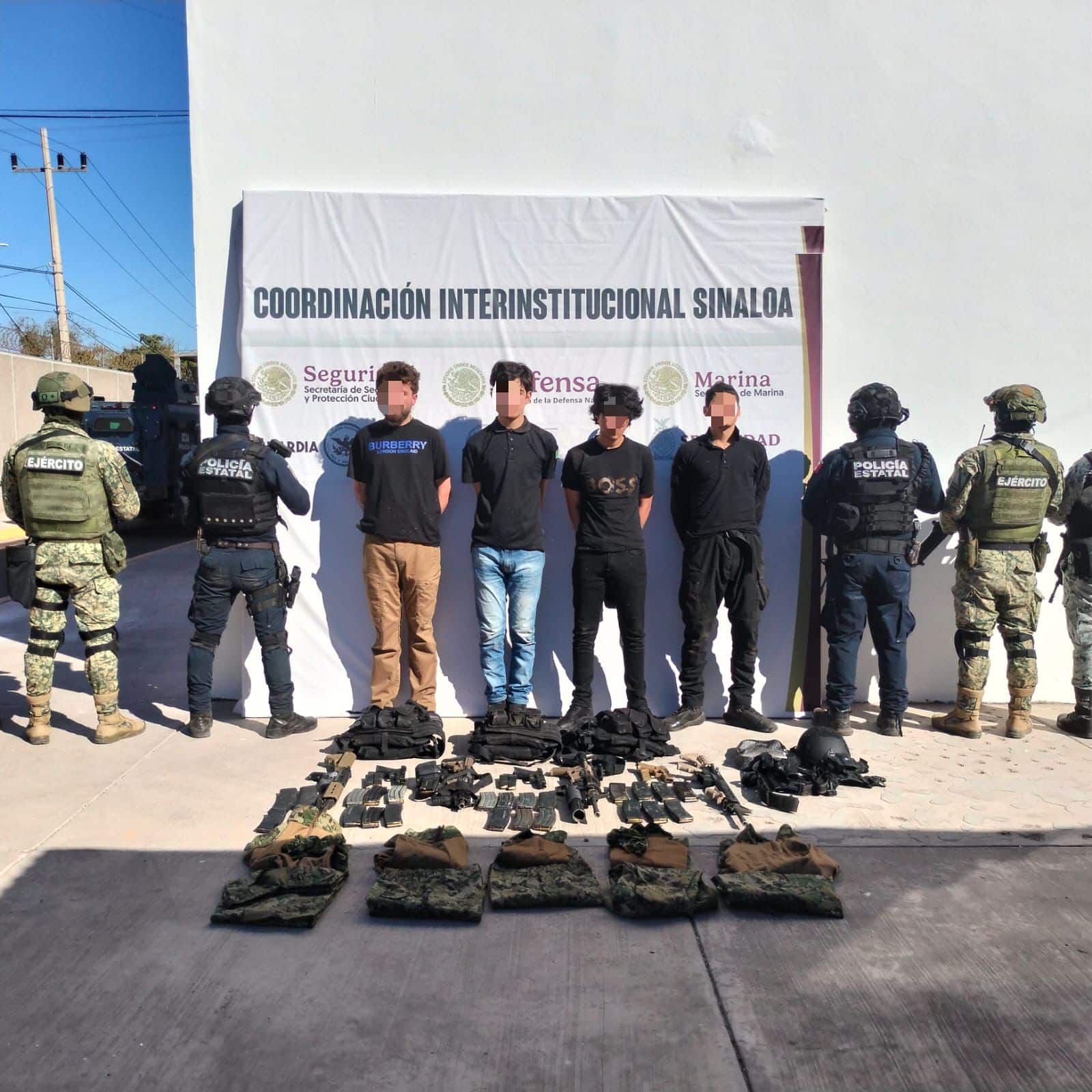 Confirman 4 detenidos en Culiacán; les aseguran armas, granada y equipo táctico