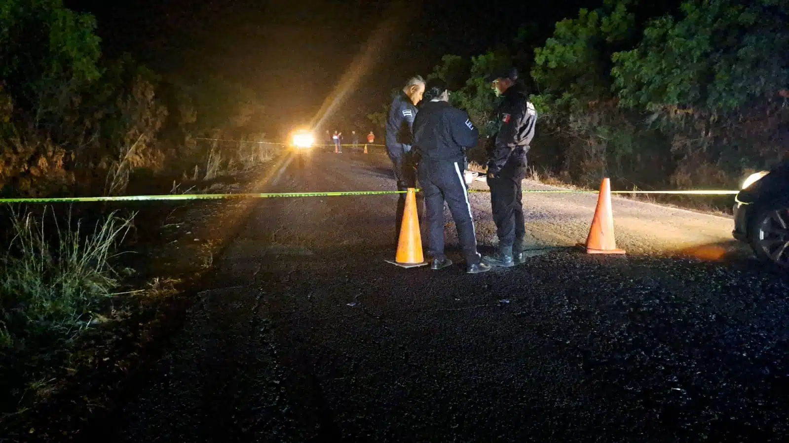 Zona acordonada donde ocurrió el trágico accidente. Elementos de Seguridad Pública Municipal se encuentran resguardando el área.