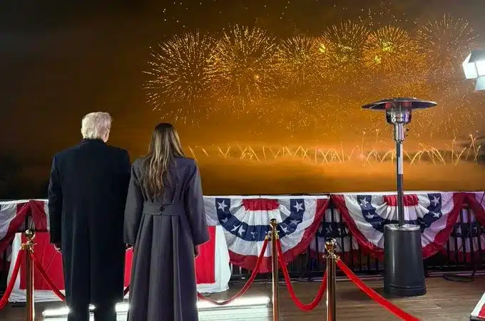 ¡Con fuegos artificiales! Donald Trump celebra su regreso al poder desde Virginia, EU