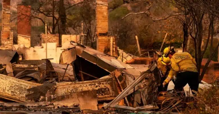 El 25% de los desplazados por los incendios en Los Ángeles son latinos