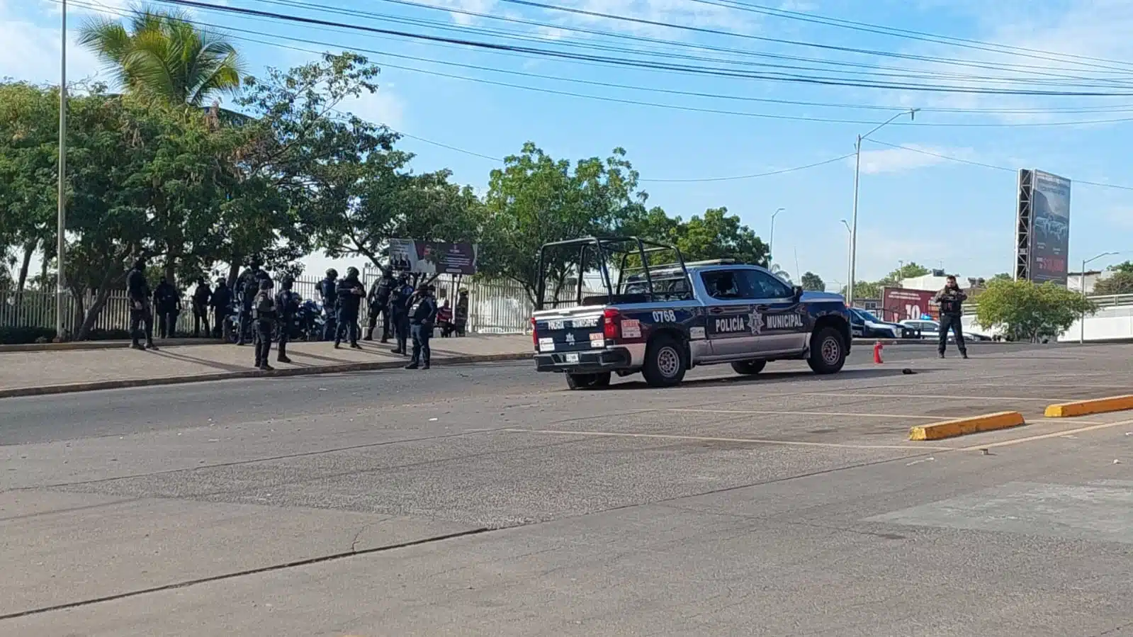 En atentado asesinan a dos policías municipales de Culiacán