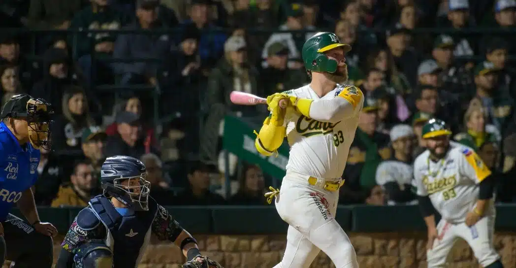 Eric Filia impulsó la del despegue 2-1 en el sexto inning con sencillo al central