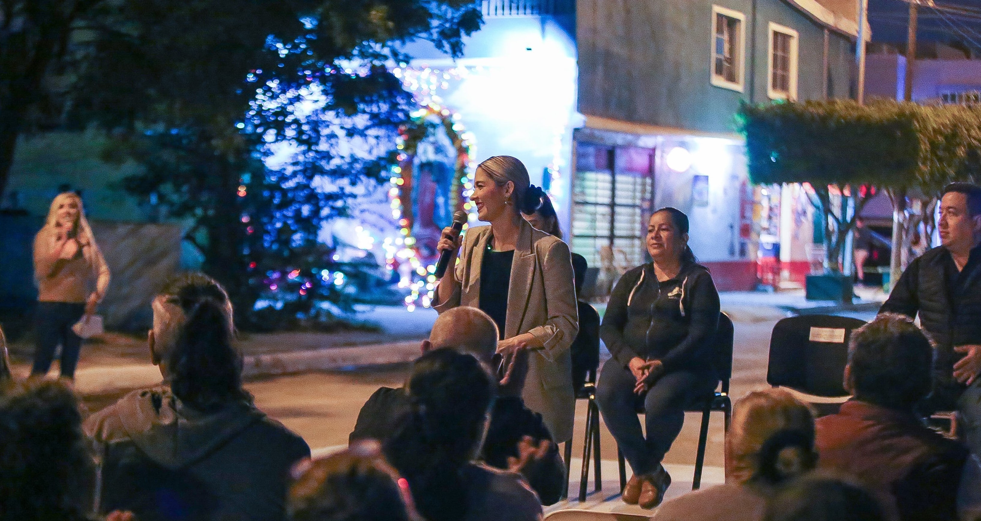 La presidenta municipal inaugura a vecinos de la colonia En Conchi obra de rehabilitación hidrosanitaria