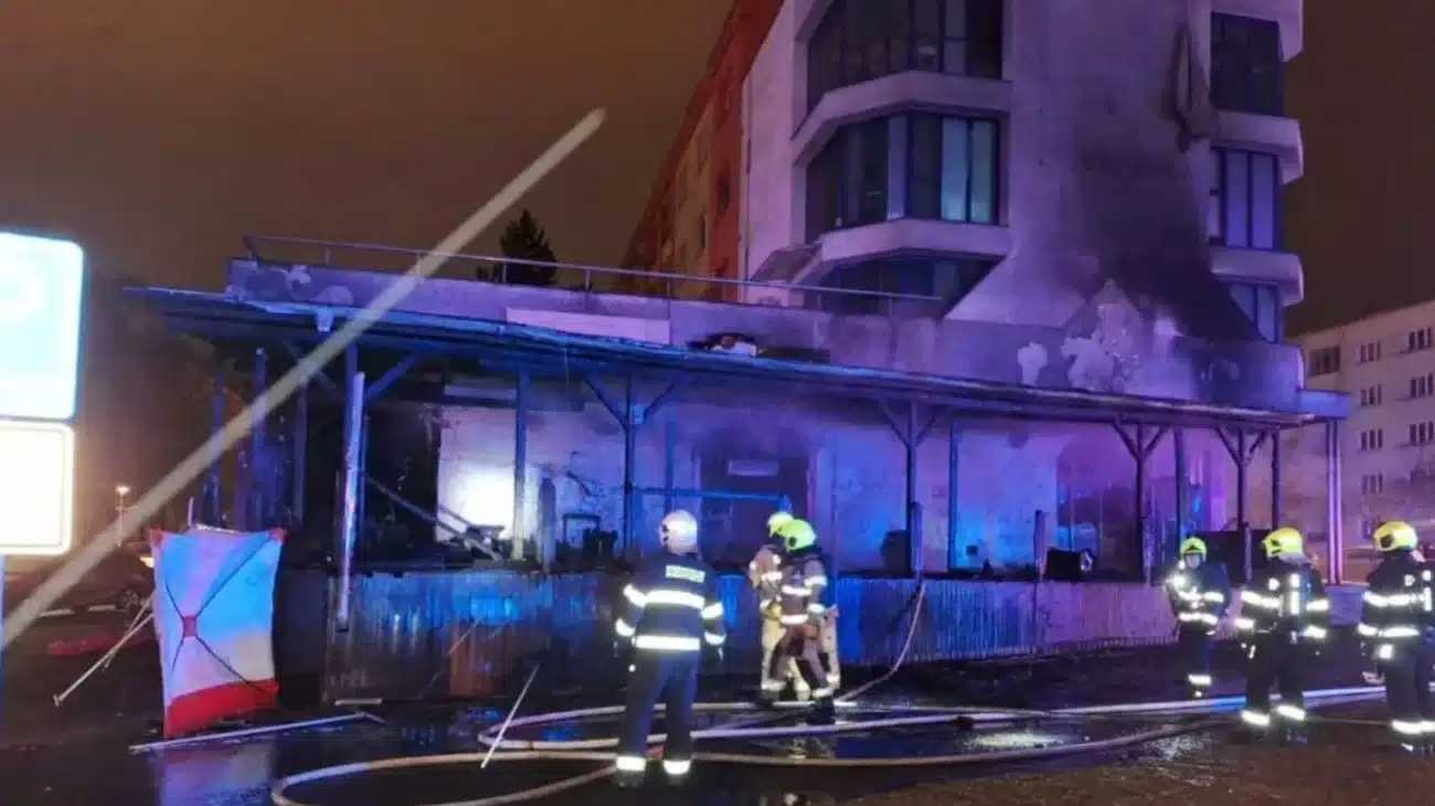 Explosión e incendio en restaurante de la República Checa deja al menos seis muertos