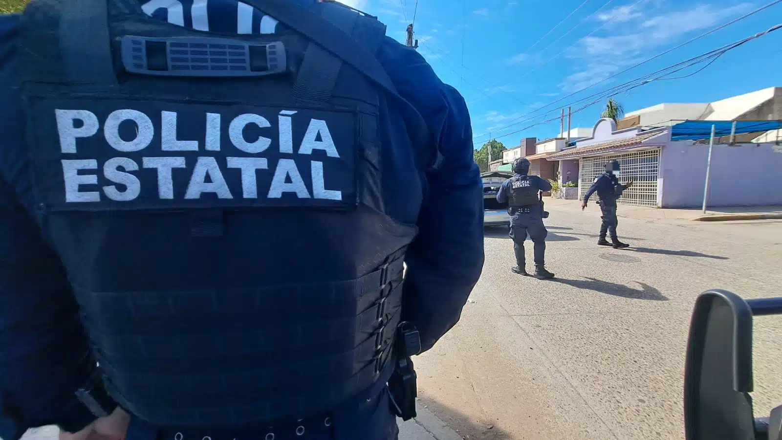 Elementos de la Policía Estatal en el lugar de los hechos