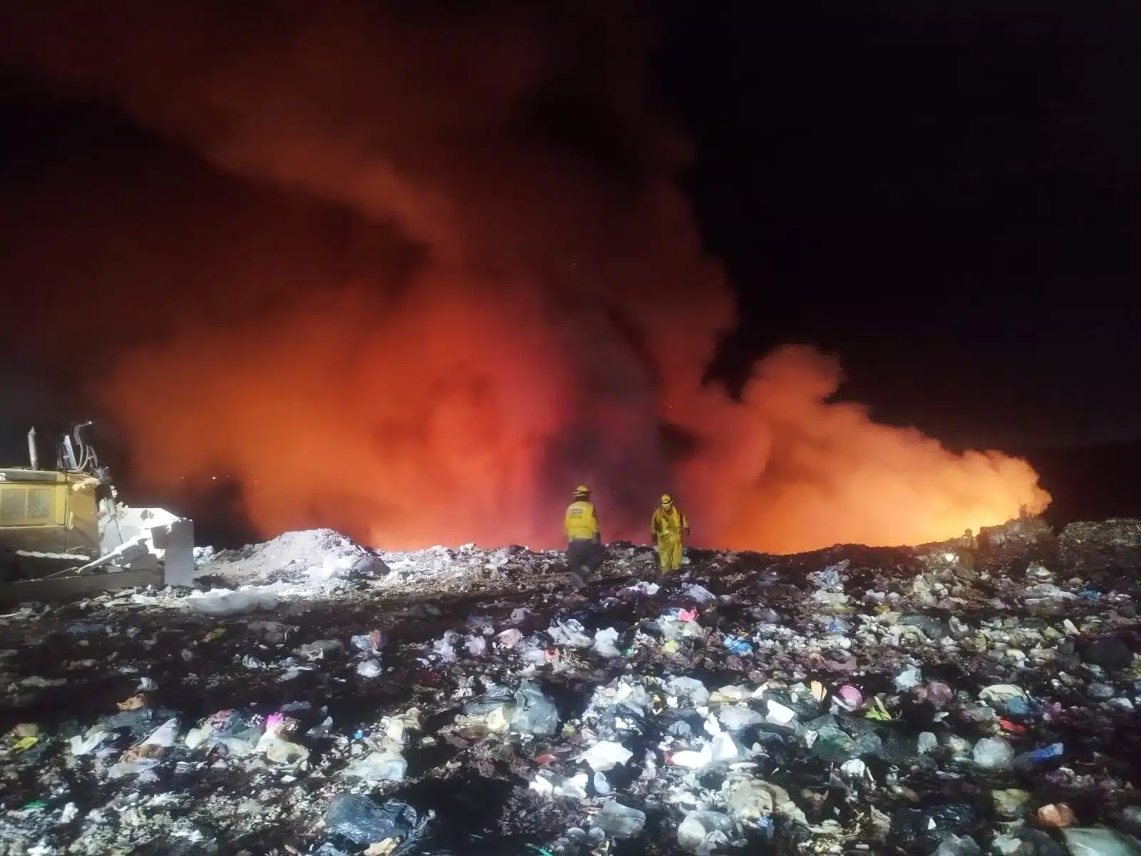 Elementos de Bomberos Culiacán presentes en el incendio del 