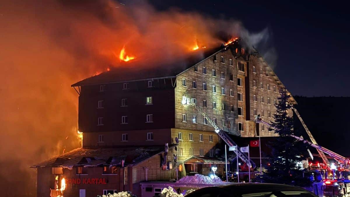 ¡Vacaciones terminan en tragedia! Incendio en hotel deja 76 muertos y 51 heridos en Turquía