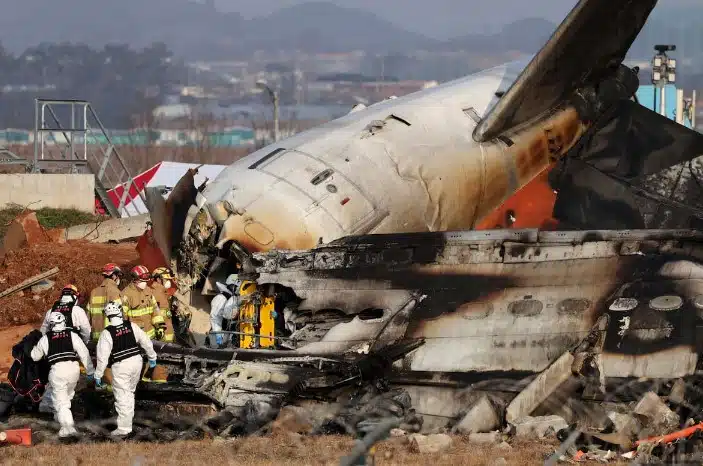 Cajas negras del avión de Jeju Air dejaron de grabar poco antes del fatal accidente en Corea del Sur