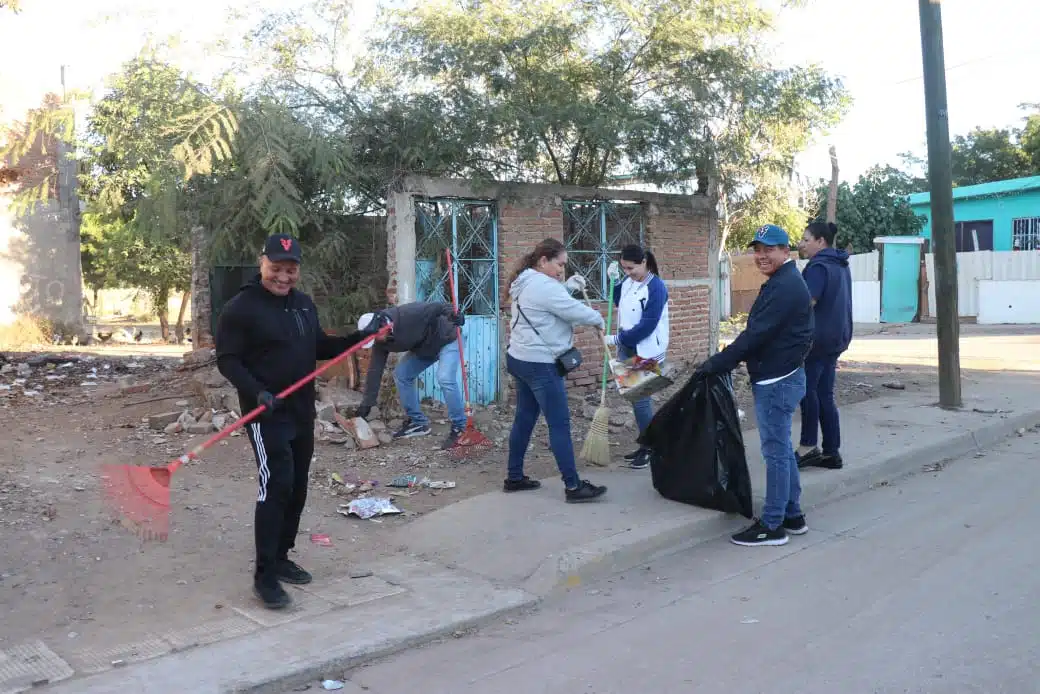 Jornada de limpieza y atención a usuarios con problemas de morosidad.