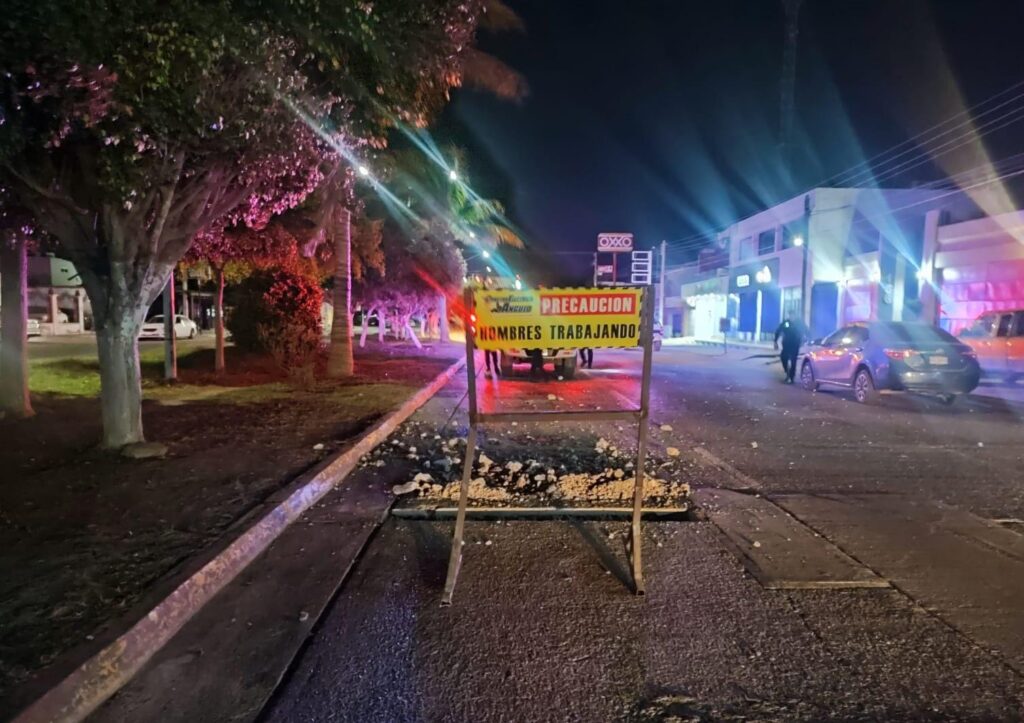 Juan José termina lesionado tras chocar contra señalamiento de obra en Guasave