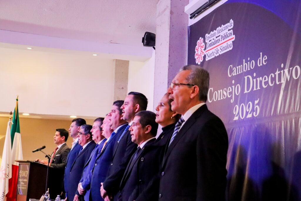 Julio Alberto Cruz asume la presidencia del Colegio de Contadores Públicos del Norte de Sinaloa