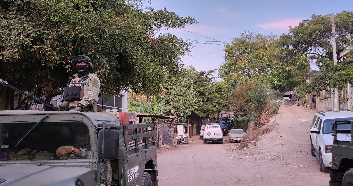 Elementos del Ejército Mexicano en la colonia La Cascada