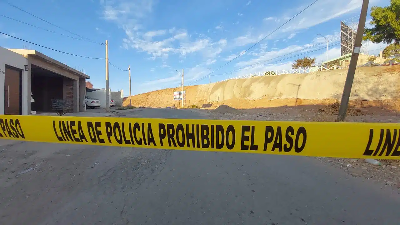 Localizan a un hombre asesinado y con los ojos vendados en un baldío del Villa Bonita, Culiacán