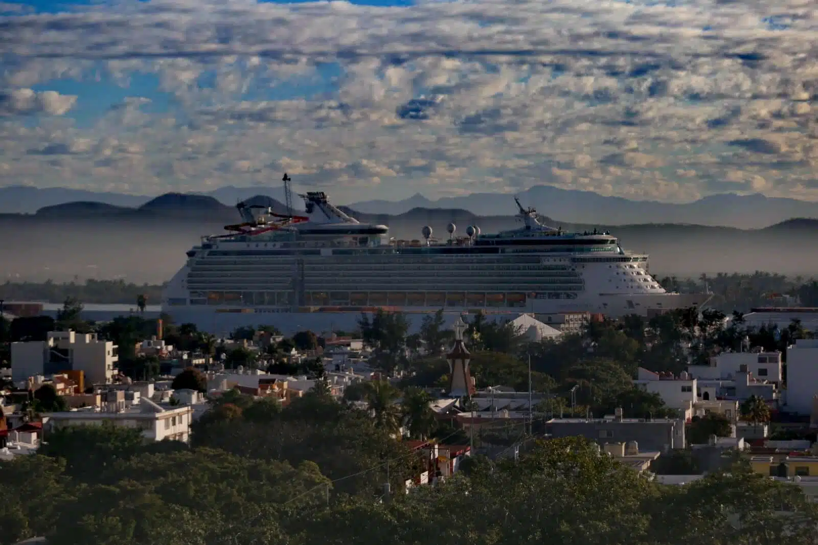 Mazatlán-Crucero turístico-Navigator Of The Seas