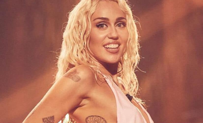 Miley Cyrus sorprende con detalles de su álbum conceptual Something Beautiful