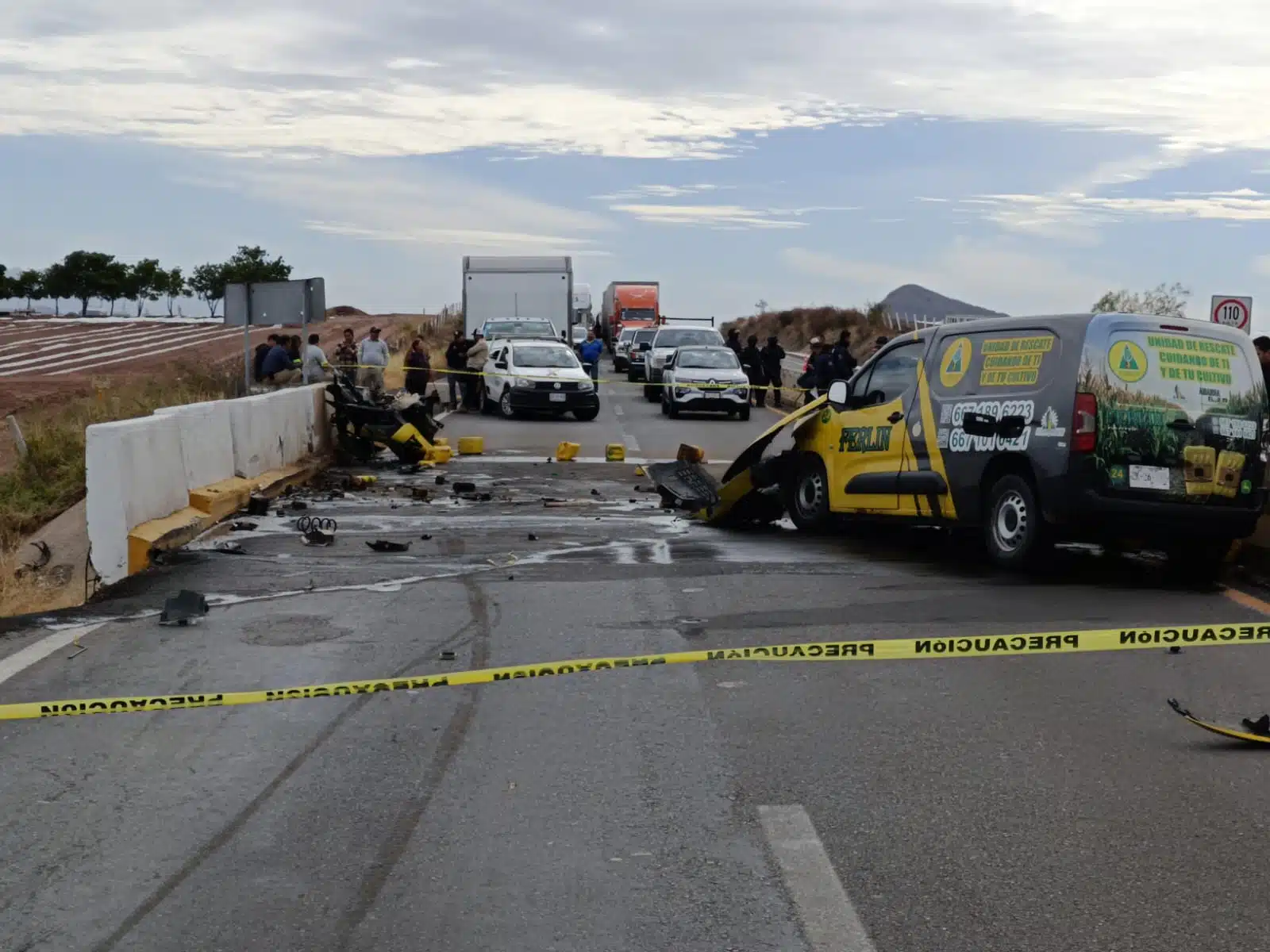 Mujer fallece y su hijo resulta herido tras accidente en La Costera