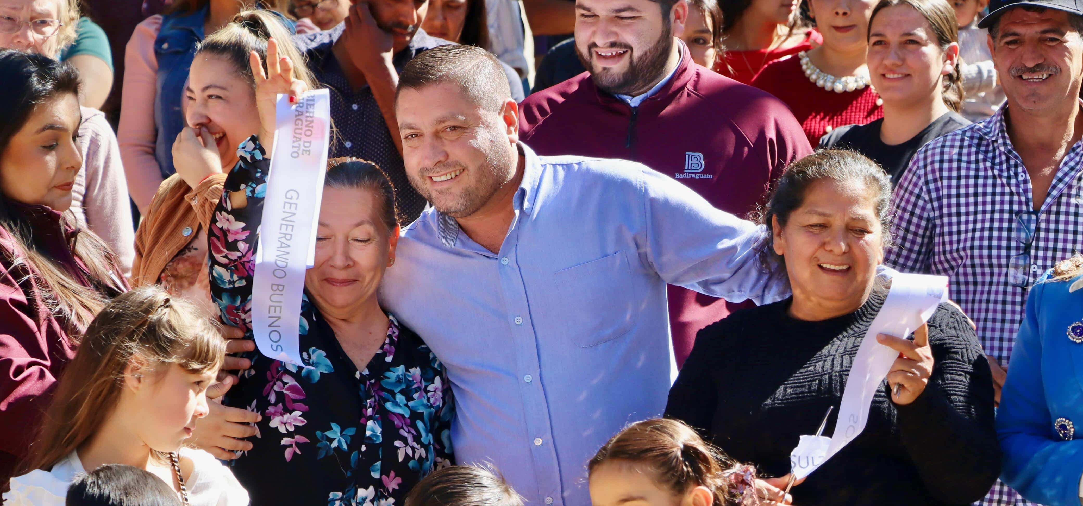 Obras, apoyos invernales y alimenticios entrega alcalde de Badiraguato en la comunidad de La Soledad