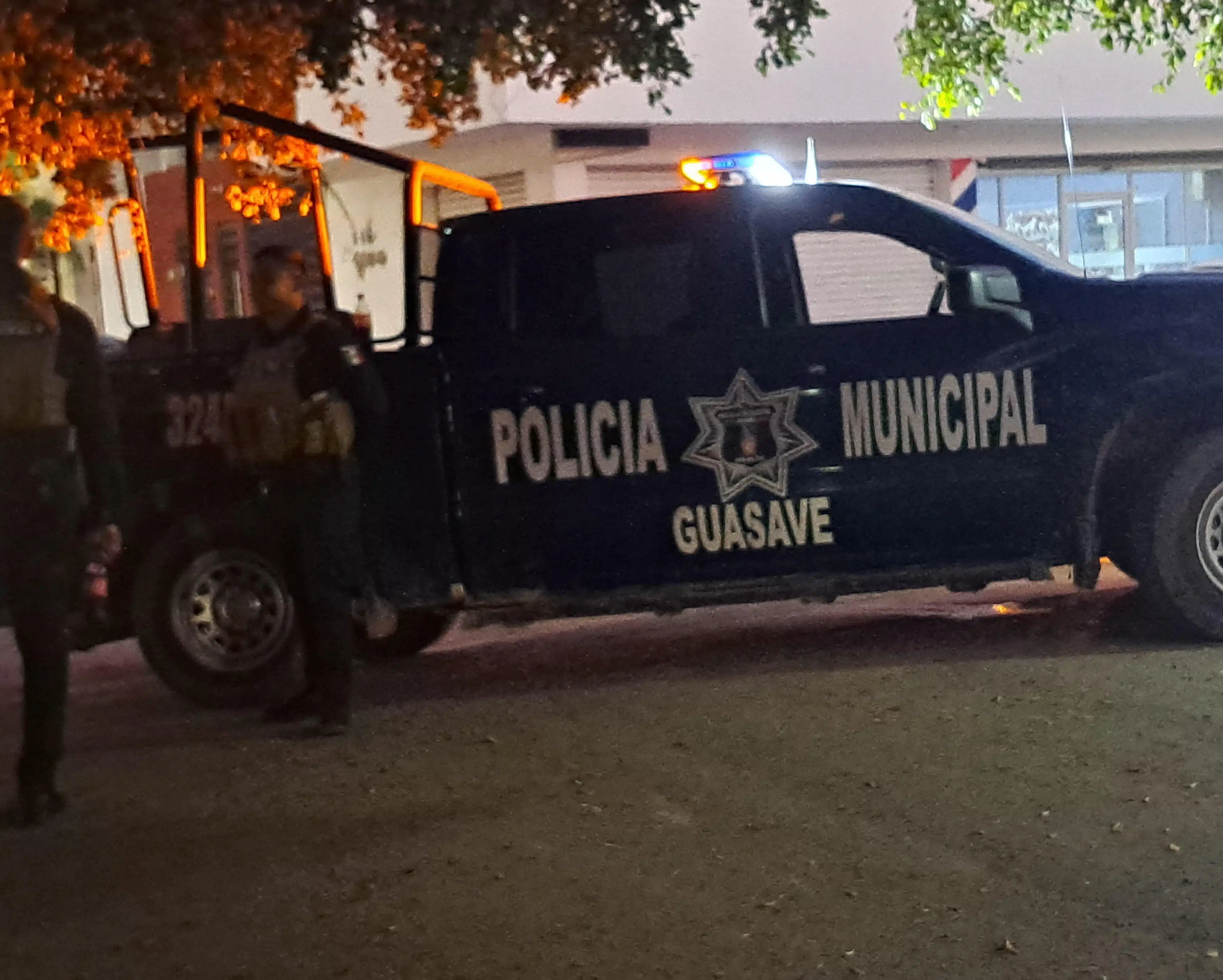 POLICÍA