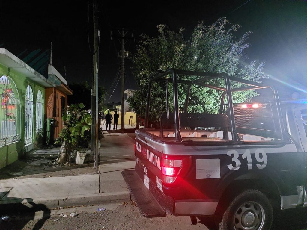 Patrulla de la Policía Municipal en el Infonavit Jabalíes