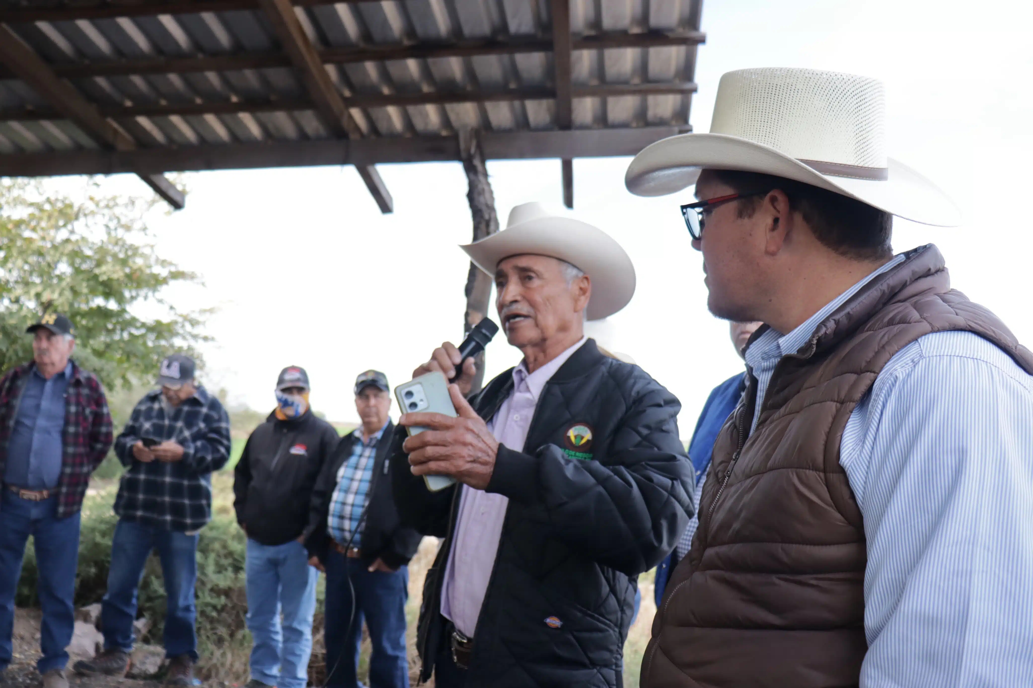 Productores de trigo desactivan protesta