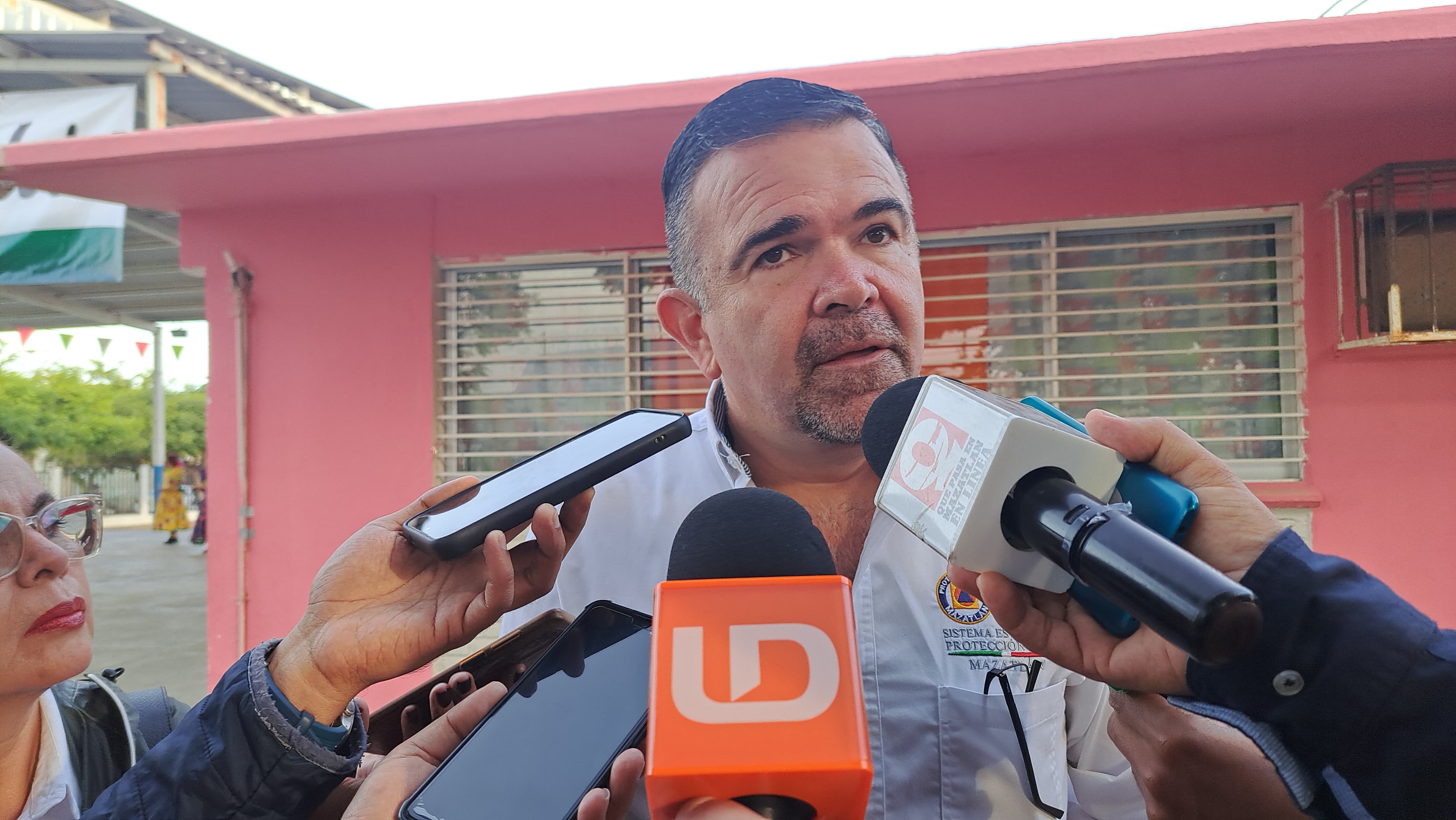 Entrevista de Línea Directa y prensa de Sinaloa a Óscar Osuna Tirado, titular de Protección Civil Municipal