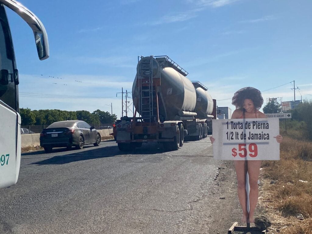 Puesto de tortas en la carretera México 15