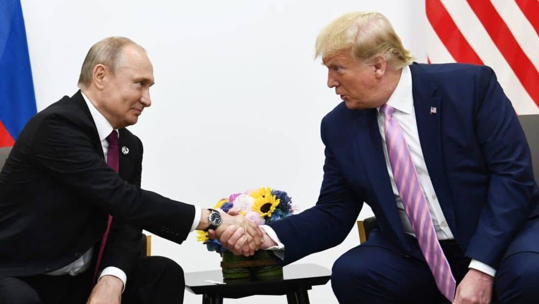 Vladimir Putin elogia a Donald Trump; presidente de Ucrania lo califica como 