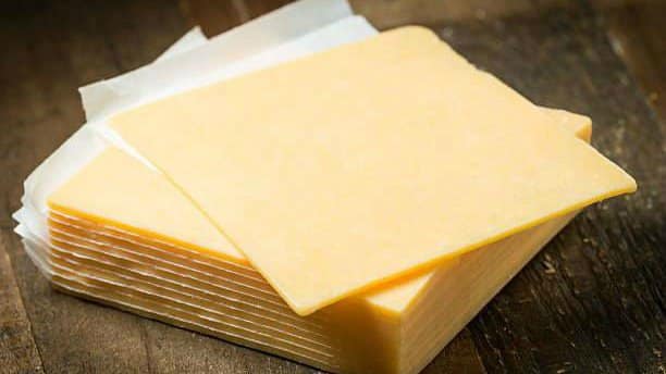 ¿Te gusta el queso americano? Estas son las marcas menos recomendables, según Profeco