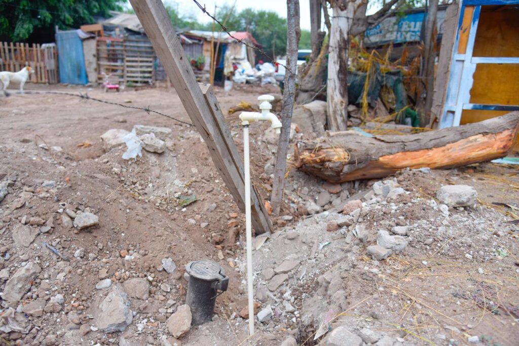 Dos tomas de agua potable comunitarias fueron instaladas en la invasión Malova