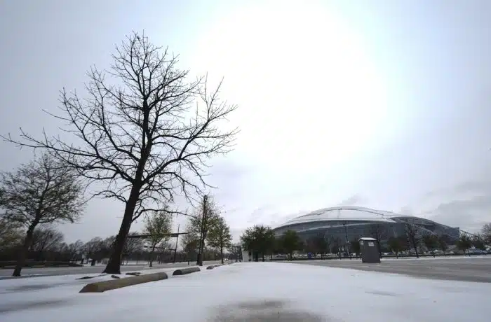 Tormenta invernal golpea el sur de EU; Houston en alerta por fuertes nevadas