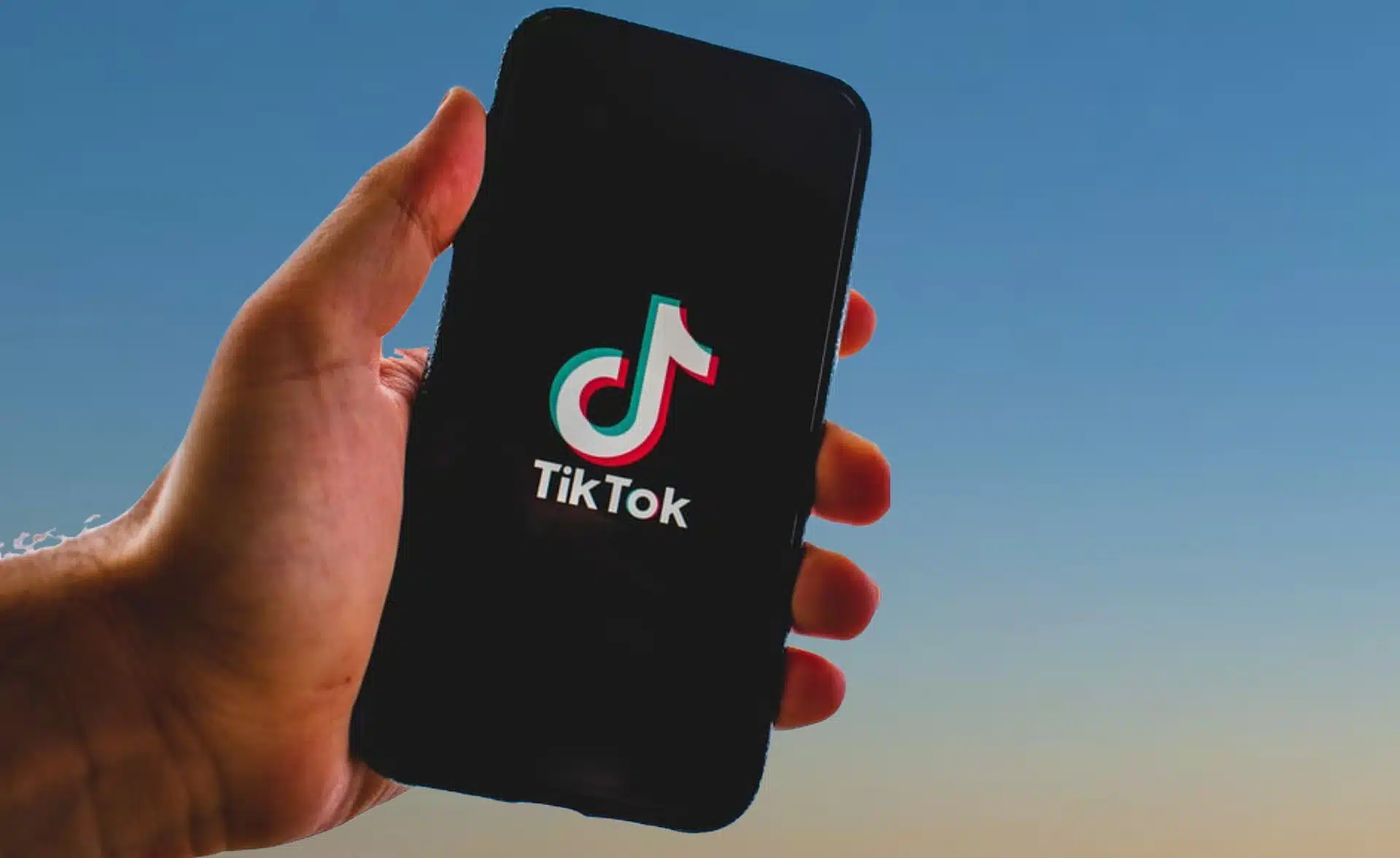 Trump confirma que Microsoft negocia la compra de TikTok