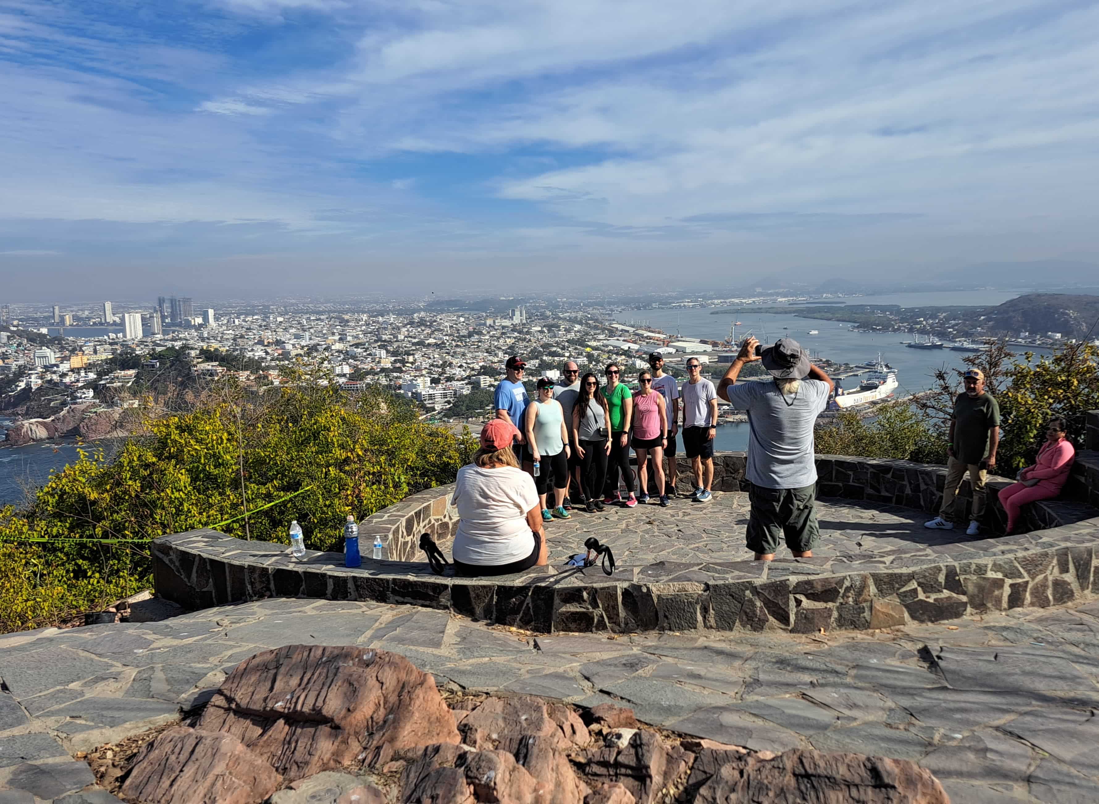 Turistas en el Faro de Mazatlán