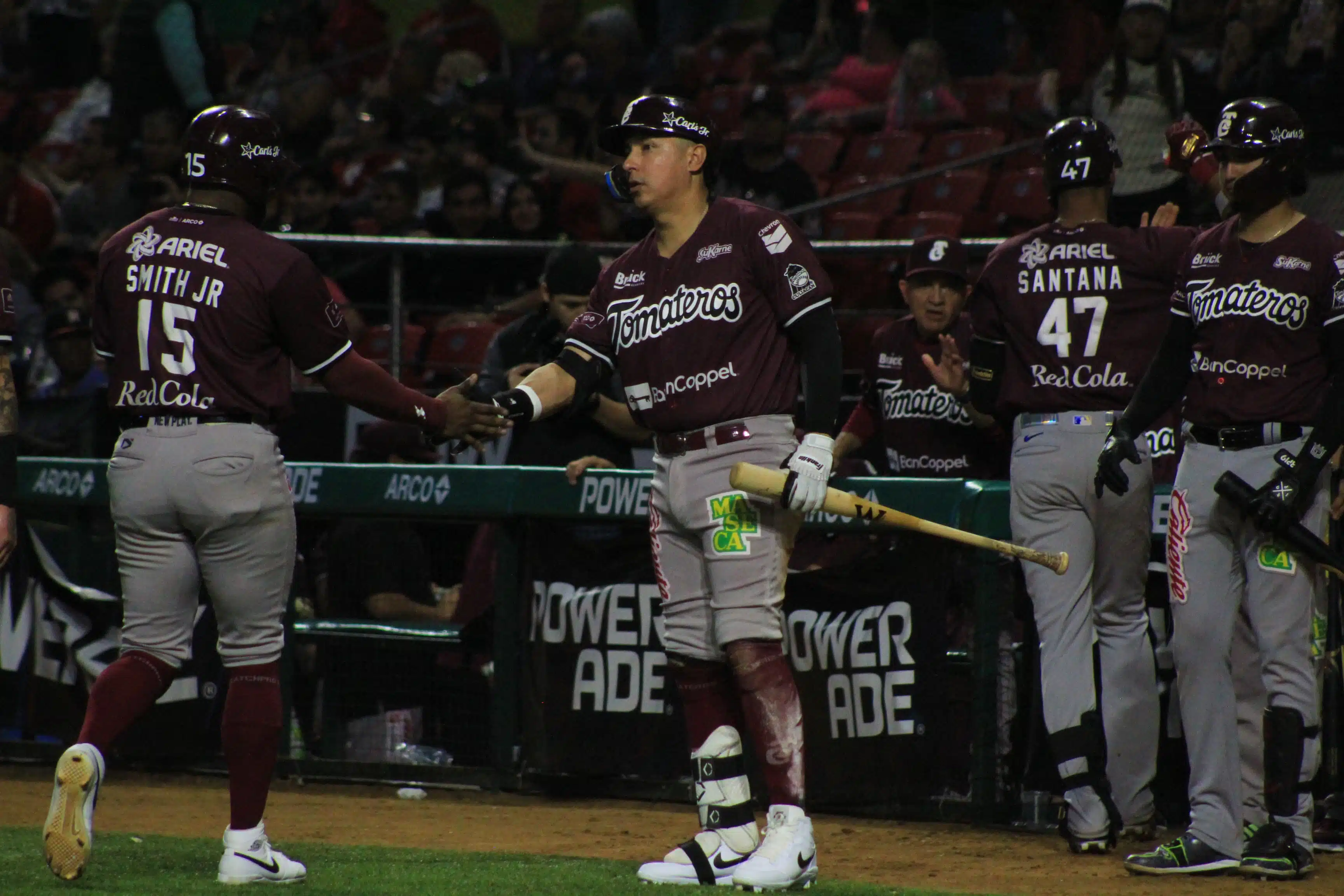 Tomateros de Culiacán deja en la lona a Venados de Mazatlán con otra “paliza”